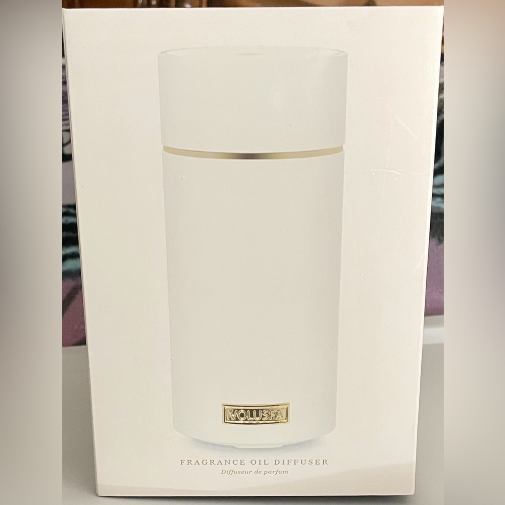 VOLUSPA WHITE FRAGRANCE OIL DIFFUSER DEVICE